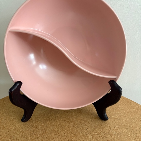 Pair of Vintage Mid-Century Marcrest Melmac Divided Bowls - Yellow & Pink - Picture 10 of 15